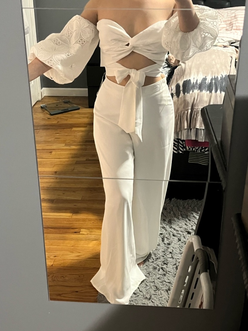 Wide-Leg White Palazzo Pants — High-Rise Flowing Silhouette - Picture 6 of 7